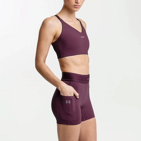 Alexia wears a size S