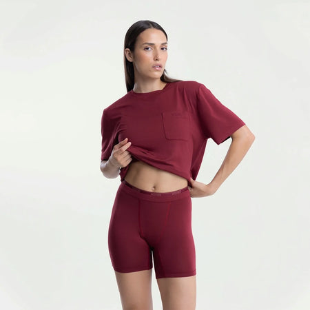 Dayana wears a size S