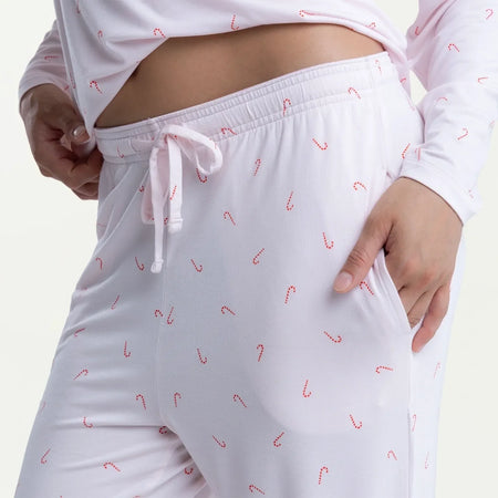 Dayana wears a size S