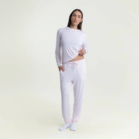 Dayana wears a size S