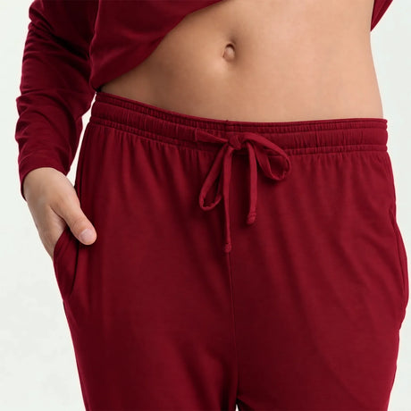 Dayana wears a size S
