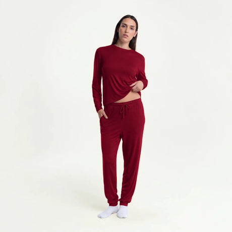 Dayana wears a size S