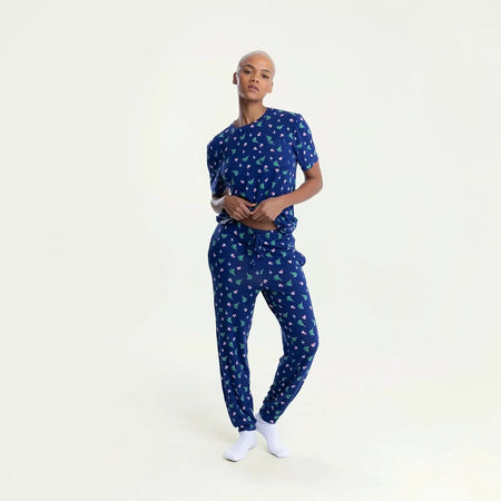 Angel wears a size S
