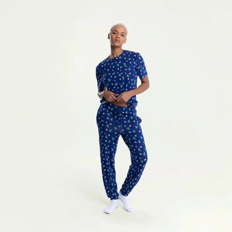 Angel wears a size S