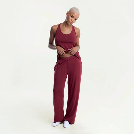 Angel wears a size S
