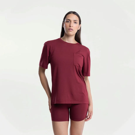 Dayana wears a size S