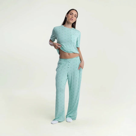 Diana wears a size S