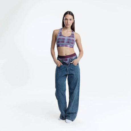 Dayana wears a size S