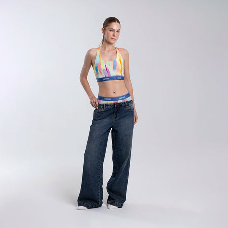 Eliza wears a size S