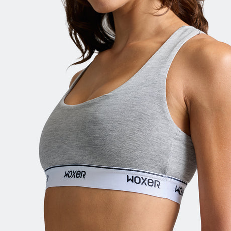 Dayana wears a size S