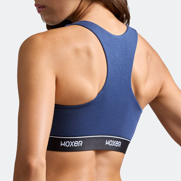 Dayana wears a size S