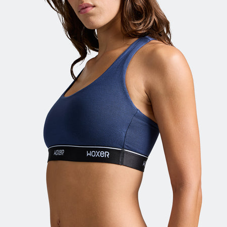 Dayana wears a size S