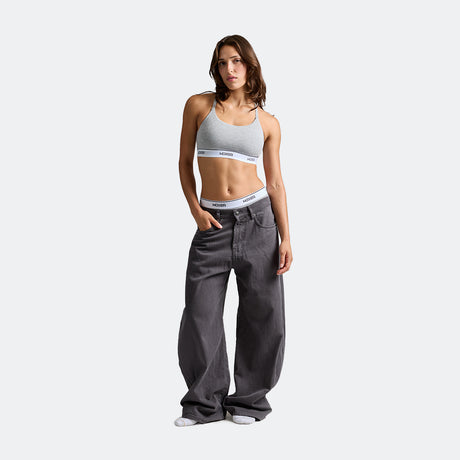 Dayana wears a size S