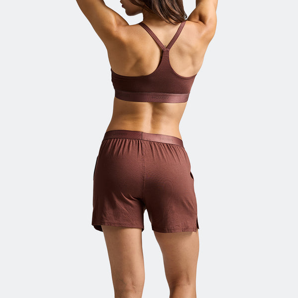 Dayana wears a size S