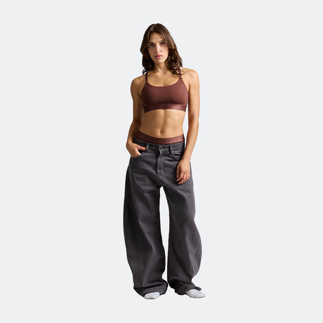 Dayana wears a size S
