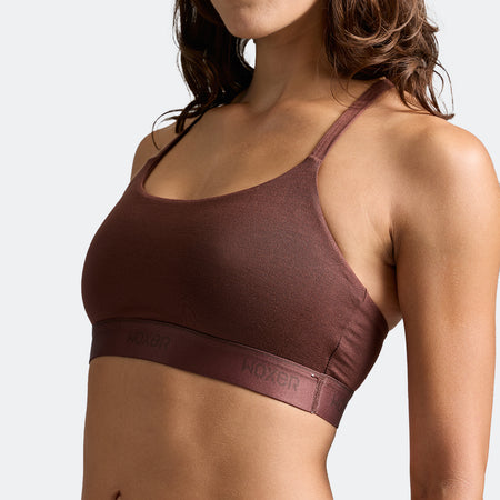 Dayana wears a size S