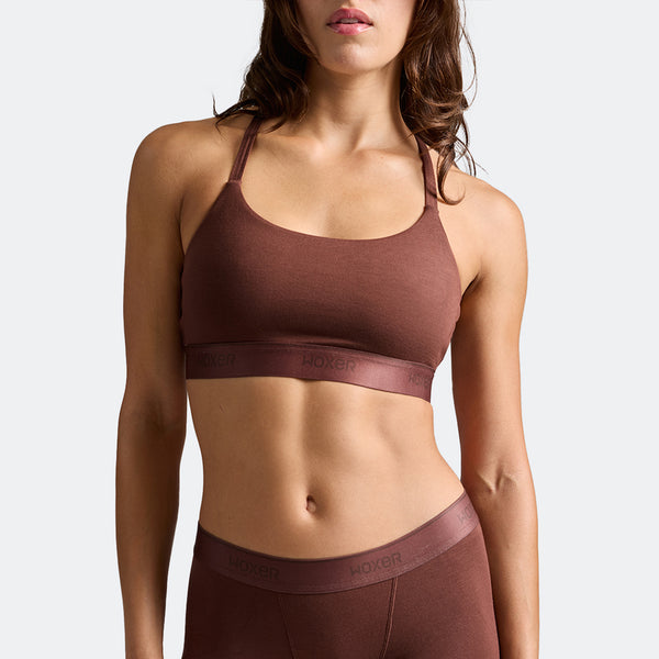 Dayana wears a size S