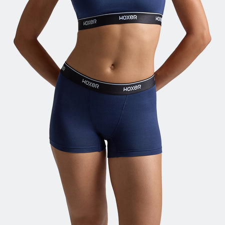 Dayana wears a size S