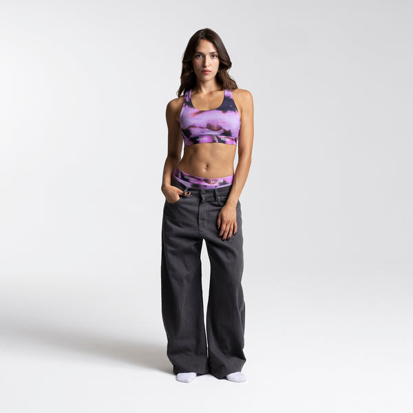 Dayana wears a size S