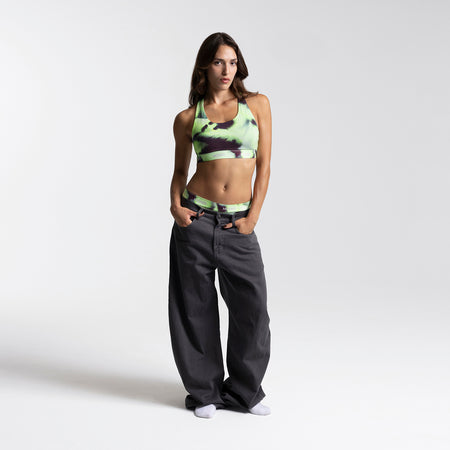 Dayana wears a size S