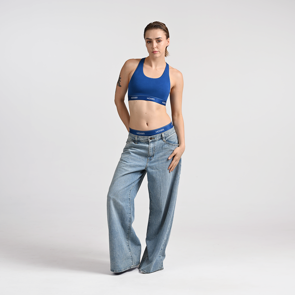 Kaytie wears a size S