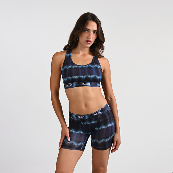 Dayana wears a size S