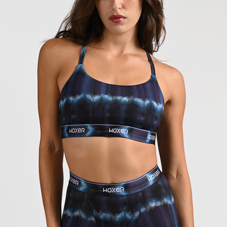 Dayana wears a size S