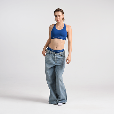 Kaytie wears a size S