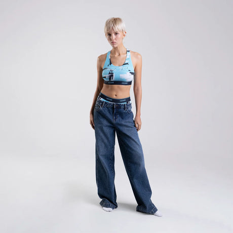 Sofia wears a size S