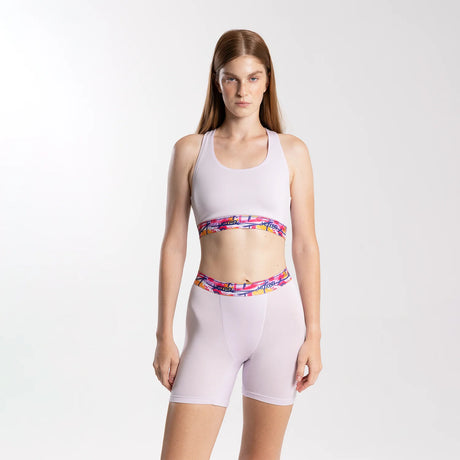 Eliza wears a size S