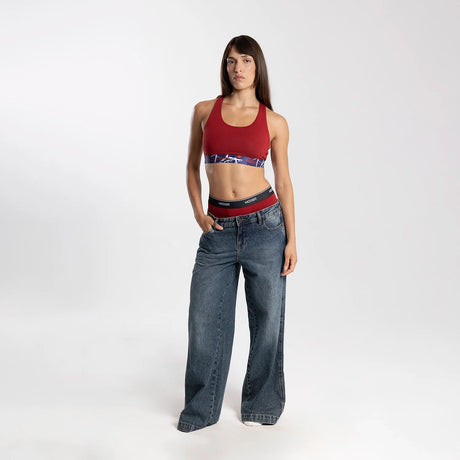 Dayana wears a size S