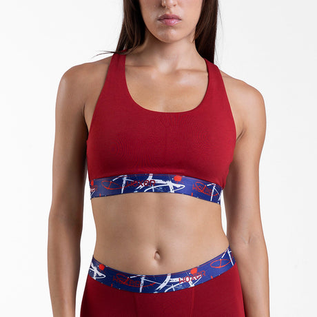 Dayana wears a size S