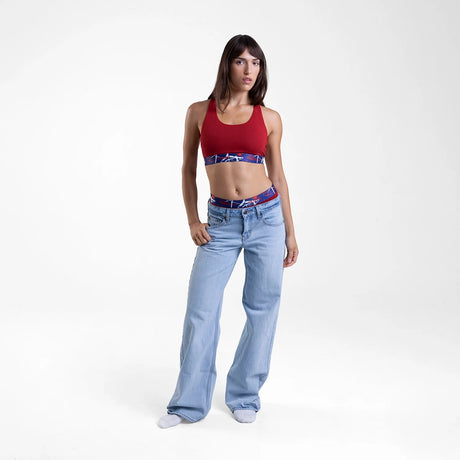 Dayana wears a size S