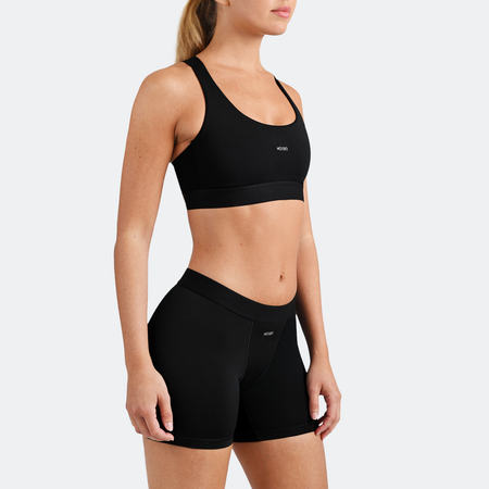 Angelica wears a size S