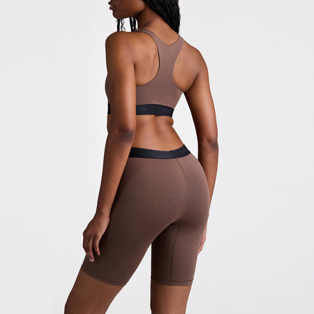 Maelyn wears a size S