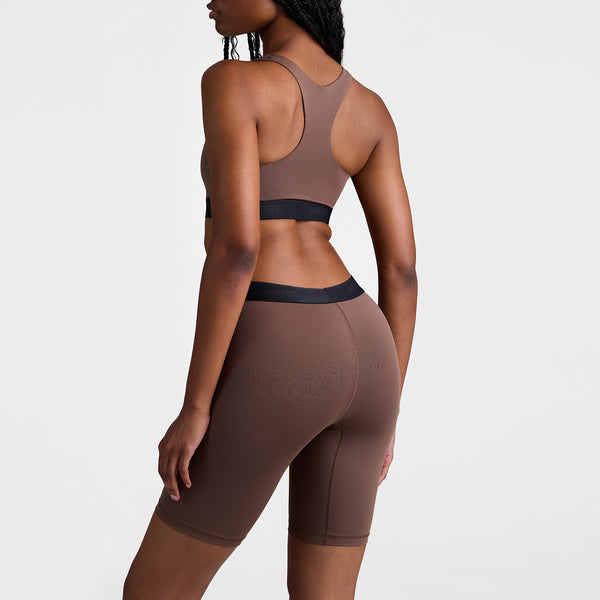 Maelyn wears a size S