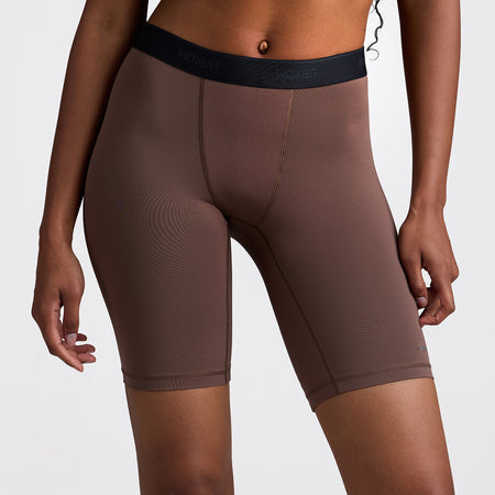 Maelyn wears a size S