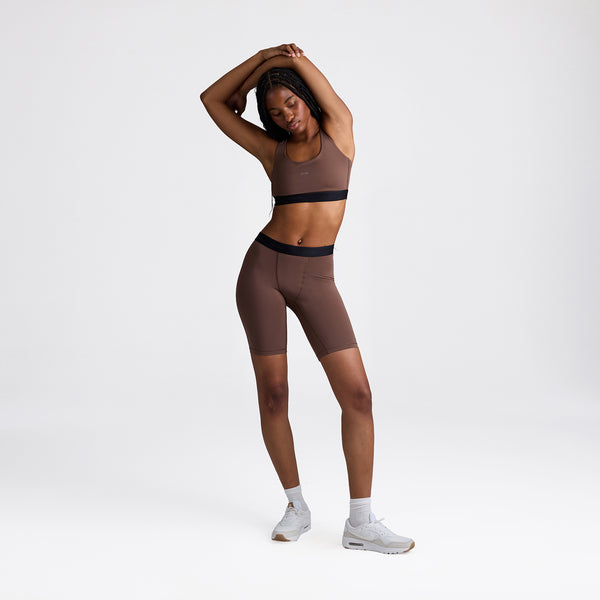 Maelyn wears a size S