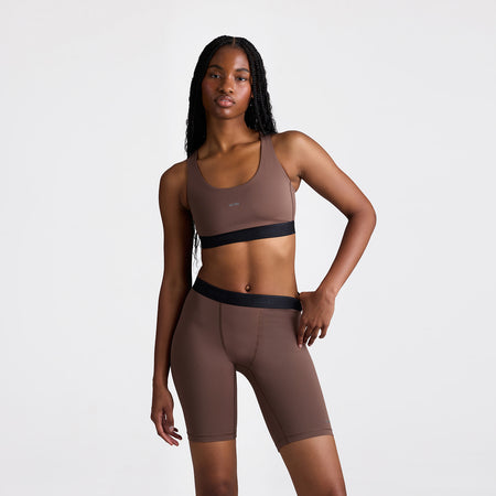 Maelyn wears a size S