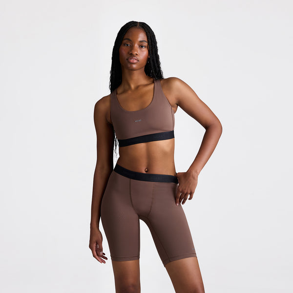 Maelyn wears a size S