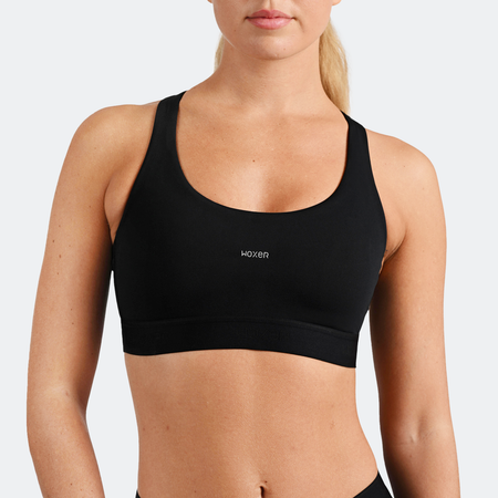 Angelica wears a size S