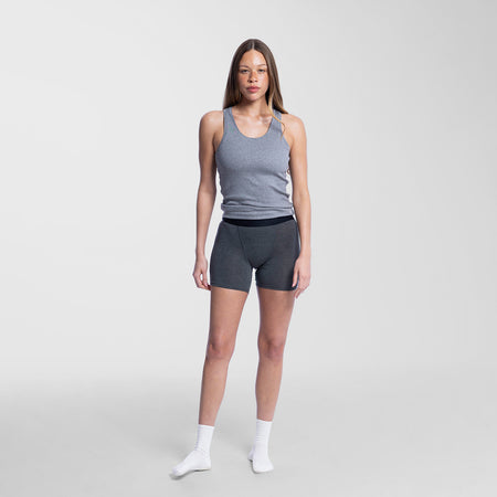 Dayana wears a size S