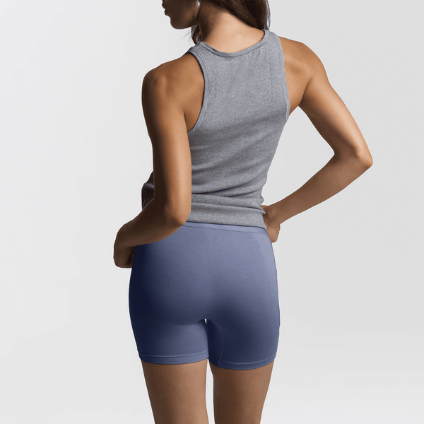 Dayana wears a size S