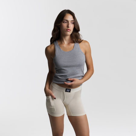 Dayana wears a size S