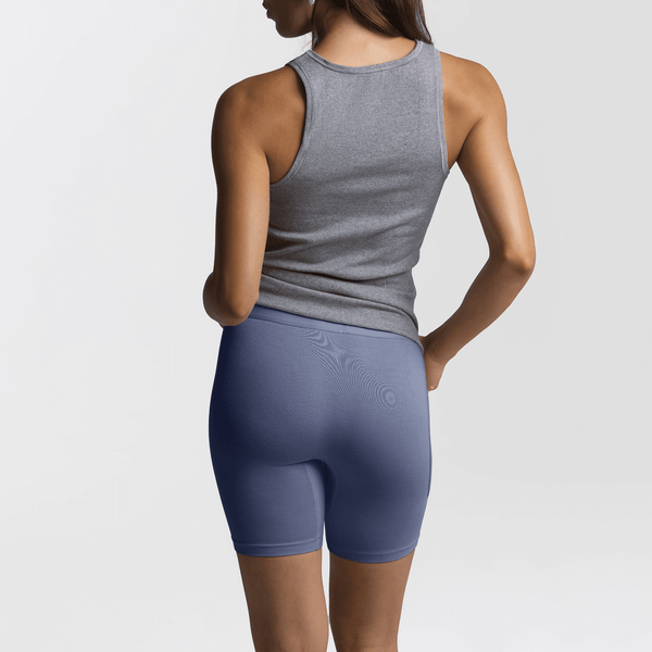 Dayana wears a size S