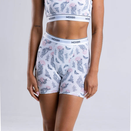 Kawa wears a size S