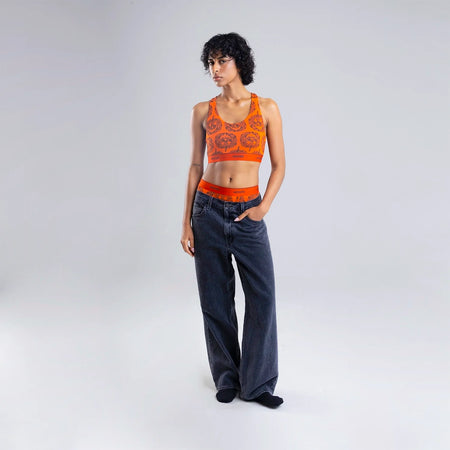 Kawa wears a size S