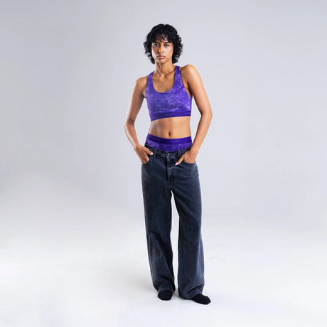 Kawa wears a size S