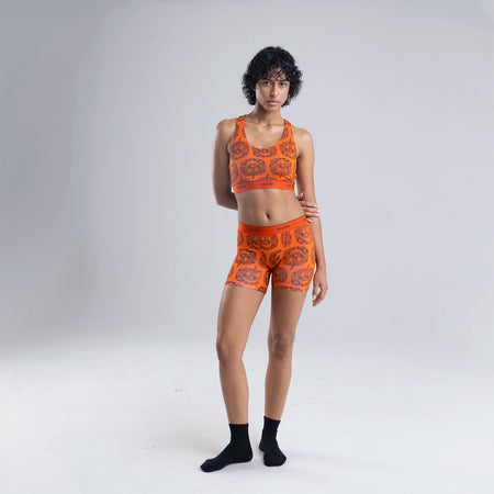 Kawa wears a size S