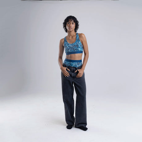 Kawa wears a size S